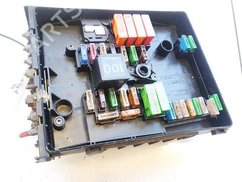 Used Fuse box Fuse box SEAT LEON (1P1) 2.0 TDI (140 hp) 32949526 32949526