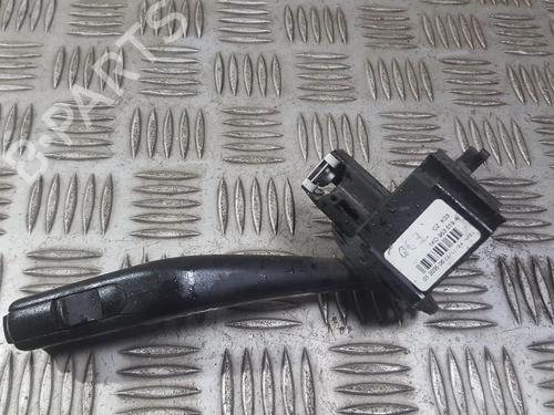 Used Warning switch Warning switch VW TOURAN (1T1, 1T2) 1.9 TDI (100 hp) 35689127 35689127