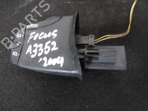 Used Steering wheel controls Steering wheel controls 35666199 35666199
