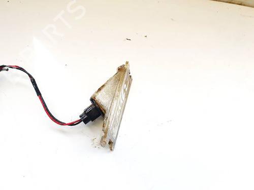 licence-plate-light-dodge-caliber-2006-34809723 main image