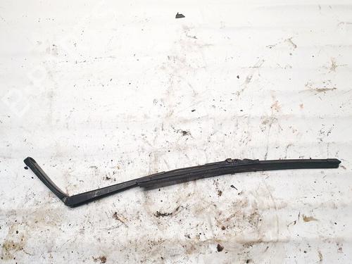 Used Front windshield wiper arm Front windshield wiper arm SKODA OCTAVIA II (1Z3) 1.9 TDI (105 hp) 32890918 32890918