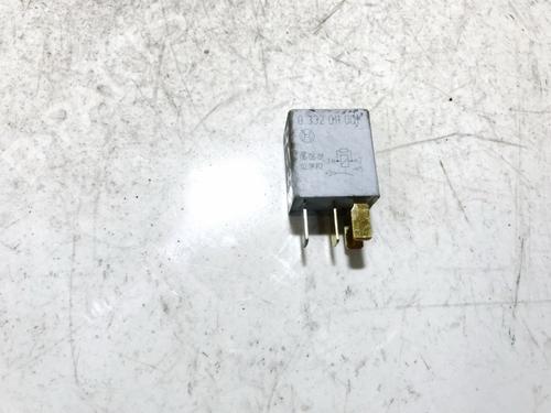 Used Electronic sensor Electronic sensor TOYOTA COROLLA Verso (ZER_, ZZE12_, R1_) 2.2 D-4D (AUR10_, AUR10R) (136 hp) 33520355 33520355