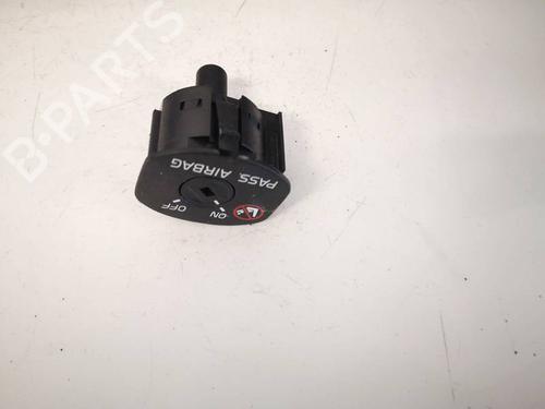 Used Switch VOLVO V70 III (135) 2.5 T (200 hp) 32972713