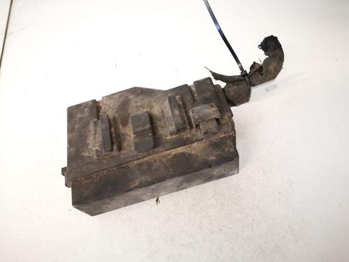 Used Fuse box Fuse box SAAB 9-3 (YS3F, E79, D79, D75) 2.0 t (163 hp) 32915883 32915883