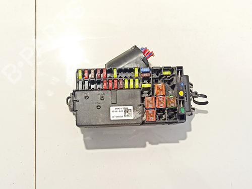 Used Fuse box Fuse box OPEL ASTRA K (B16) 1.4 Turbo (68) (150 hp) 33060805 33060805