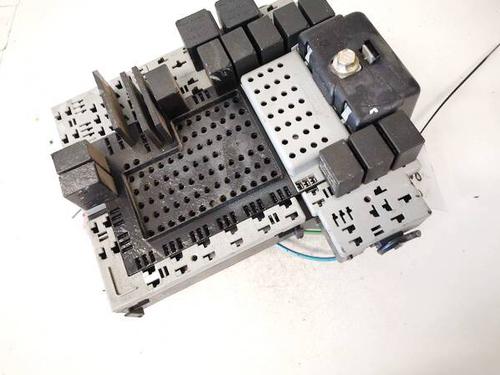 Used Fuse box Fuse box VOLVO S60 I (384) D5 (163 hp) 32919942 32919942