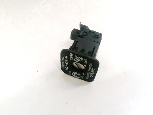 Used Switch Switch TOYOTA AURIS (_E18_) 1.6 (ZRE181_, ZRE185_, ZRE185R, ZRE181R) (132 hp) 32902682 32902682
