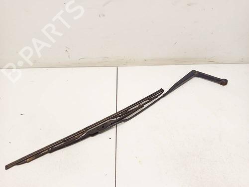 front-windshield-wiper-arm-audi-a4-b5-8d2-1994-1995-1996-1997-1998-1999-2000-2001-32539075 main image
