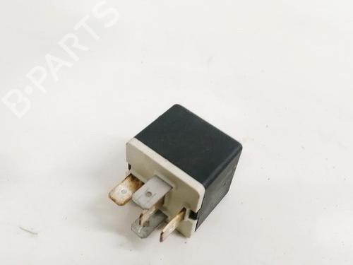 Used Electronic sensor Electronic sensor OPEL VECTRA B Estate (J96) 2.2 DTI 16V (F35) (125 hp) 33088079 33088079