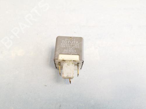 Used Electronic sensor Electronic sensor TOYOTA COROLLA Verso (ZER_, ZZE12_, R1_) 2.0 D-4D (CUR10_, CUR10R) (116 hp) 33109232 33109232