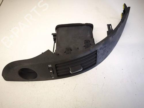 Used Air vent Air vent TOYOTA COROLLA Verso (ZER_, ZZE12_, R1_) 2.0 D-4D (CUR10_, CUR10R) (116 hp) 33097843 33097843