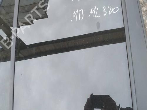 Used Rear right door window Rear right door window 35358802 35358802