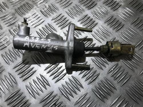 Used Clutch slave cylinder Clutch slave cylinder TOYOTA AVENSIS (_T22_) 2.0 D-4D (CDT220_, CDT220R) (110 hp) 35678064 35678064
