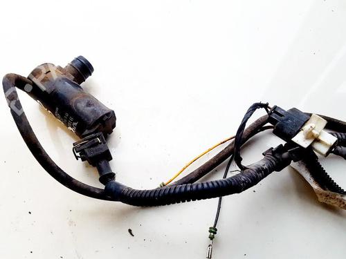 Used Washer pump Washer pump VOLVO S40 I (644) 1.9 DI (95 hp) 35859355 35859355