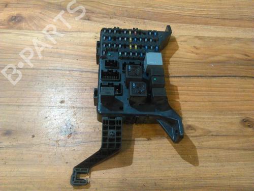 fuse-box-ford-mondeo-iii-b5y-2000-2001-2002-2003-2004-2005-2006-2007-33481442 main image