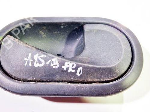 Used Front right interior door handle Front right interior door handle 35224760 35224760