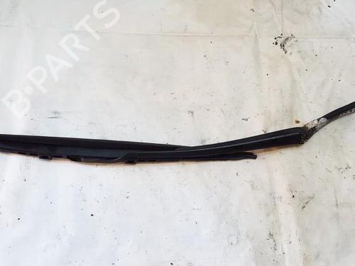 Used Front windshield wiper arm Front windshield wiper arm 33517696 33517696
