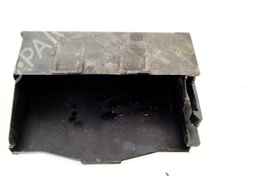 Used Fuse box Fuse box 38193801 38193801