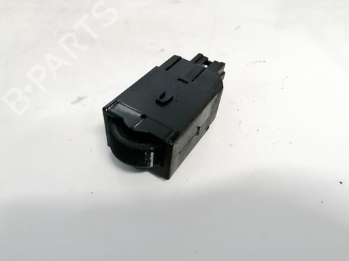 switch-mitsubishi-space-star-mpv-dg_a-1998-1999-2000-2001-2002-2003-2004-35561810 main image