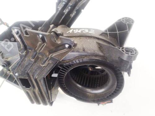 Used Heater blower motor Heater blower motor MERCEDES-BENZ M-CLASS (W164) ML 420 CDI 4-matic (164.128) (306 hp) 35061399 35061399