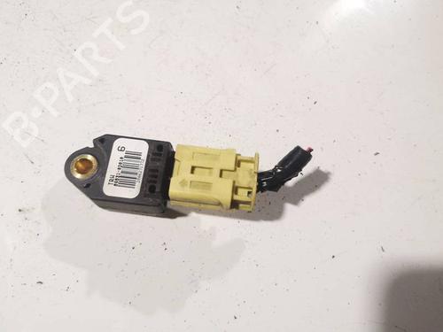 Used Electronic module Electronic module TOYOTA YARIS (_P9_) 1.4 D-4D (NLP90_, NLP90R) (90 hp) 32572899 32572899