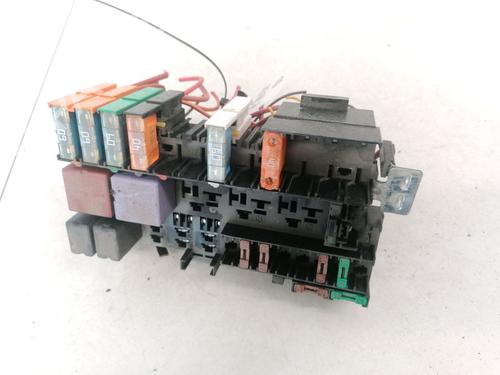 Used Fuse box Fuse box RENAULT SCÉNIC I MPV (JA0/1_, FA0_) 2.0 16V (JA1B, JA1D, JA0C) (139 hp) 32884043 32884043
