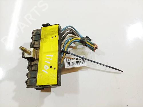 Used Fuse box Fuse box PEUGEOT 407 (6D_) 2.0 HDi 135 (6DRHRH, 6DRHRE, 6DRHRG, 6DRHRJ) (136 hp) 32536472 32536472