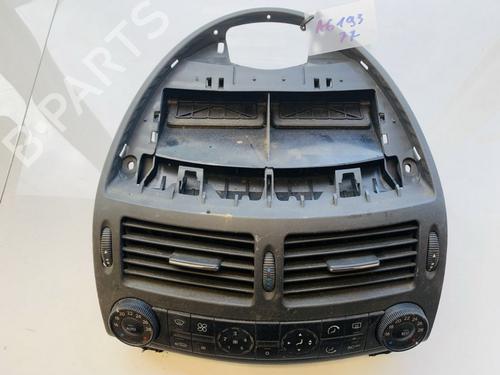 Used Climate control Climate control MERCEDES-BENZ E-CLASS (W211) E 220 CDI (211.006) (136 hp) 35519744 35519744