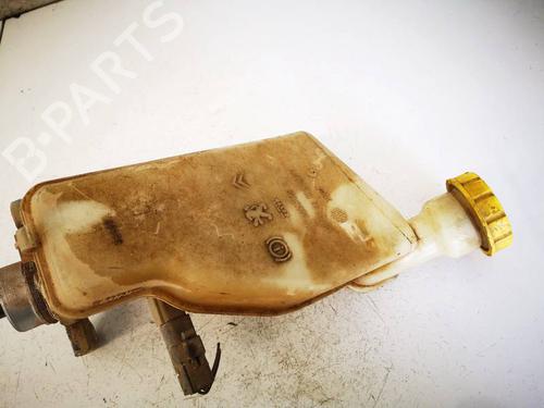 Used Brake fluid reservoir Brake fluid reservoir 36689046 36689046