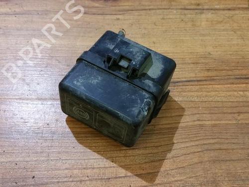Used Fuse box Fuse box MITSUBISHI GALANT VIII Estate (EA_, EC_) 2.0 (EA2W) (133 hp) 33481513 33481513