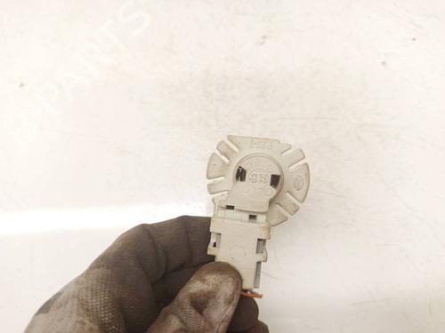 Used Lamp holder Lamp holder AUDI 80 B4 Saloon (8C2) 2.0 E (115 hp) 34740563 34740563