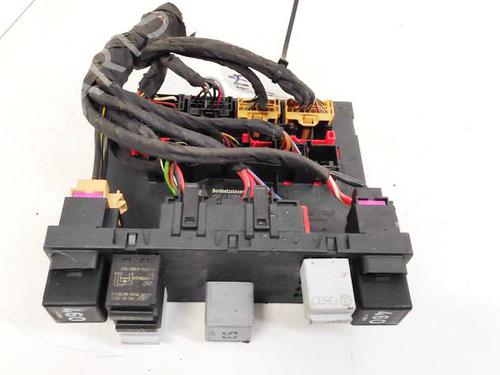 Used Fuse box Fuse box VW PASSAT B6 (3C2) 2.0 TDI (140 hp) 32928710 32928710