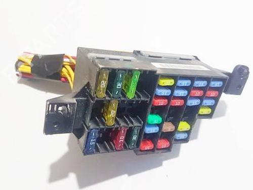 Used Fuse box Fuse box RENAULT CLIO II (BB_, CB_) 1.2 LPG (58 hp) 33528717 33528717