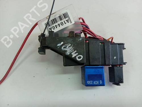 Used Fuse box Fuse box AUDI A4 B6 (8E2) 1.9 TDI (101 hp) 33918488 33918488