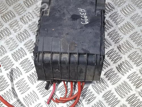 Fuse box VW JETTA III (1K2) 2.0 TDI | BP33500953E1 - Image 2