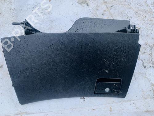 Used Glove box Glove box AUDI 80 B3 Saloon (893, 894, 8A2) 1.8 (113 hp) 35530320 35530320