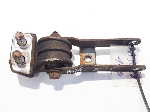 Used Engine mount Engine mount VOLVO S80 I (184) 2.4 (170 hp) 32899469 32899469