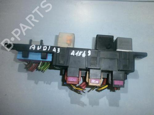 Used Fuse box Fuse box AUDI A3 (8L1) 1.6 (101 hp) 33484069 33484069