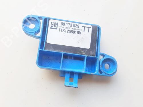 Used Electronic module Electronic module OPEL OMEGA B (V94) 2.5 DTI (F69, M69, P69) (150 hp) 33521081 33521081