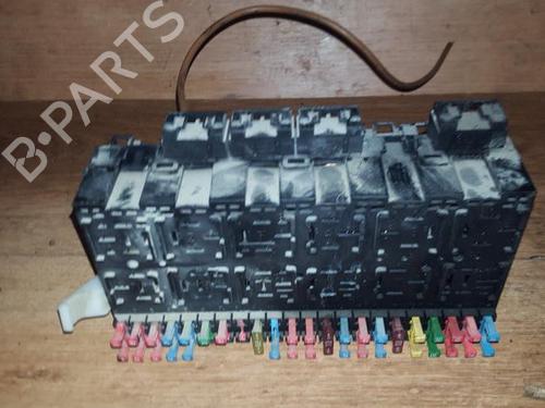 Used Fuse box Fuse box VW PASSAT B3/B4 Variant (3A5, 35I) 1.8 (90 hp) 33530713 33530713