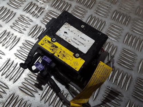 Used ECU airbags ECU airbags RENAULT ESPACE II (J/S63_) 2.1 TD (J63E) (90 hp) 33499988 33499988