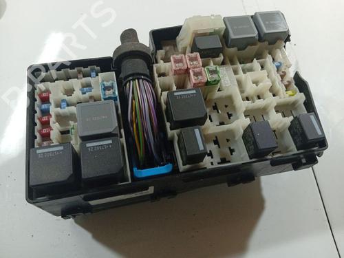 Used Fuse box Fuse box YAMAHA MOTORCYCLES FJR FJR 1300 (RP04) (143 hp) 32538227 32538227