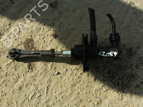 Used Clutch slave cylinder Clutch slave cylinder CITROËN XSARA PICASSO (N68) 2.0 HDi (90 hp) 35682365 35682365