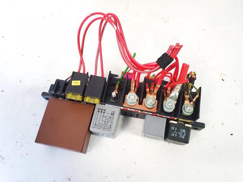 Fuse box VW PASSAT B5.5 (3B3) 1.8 T 20V | BP32889212E1 - Image 2