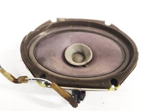 Used Speaker Speaker VOLVO V50 (545) 2.0 D (136 hp) 40286403 40286403
