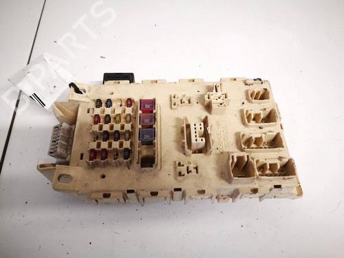 Used Fuse box Fuse box TOYOTA YARIS (_P1_) 1.0 (SCP10_, SCP10R) (68 hp) 32618889 32618889