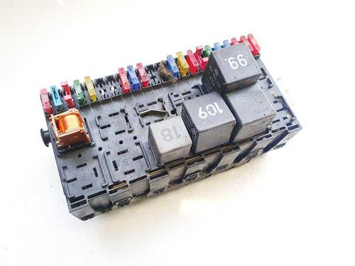 Used Fuse box Fuse box VW GOLF III (1H1) 1.9 TDI (90 hp) 32612733 32612733