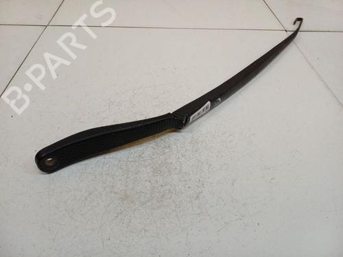 Used Front windshield wiper arm Front windshield wiper arm 37253916 37253916