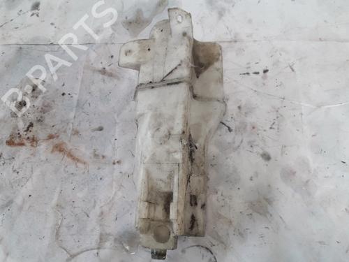 Used Windscreen washer tank Windscreen washer tank MITSUBISHI LANCER IV Hatchback (C6_A, C7_A) 1.5 12V (C62A) (90 hp) 35596435 35596435