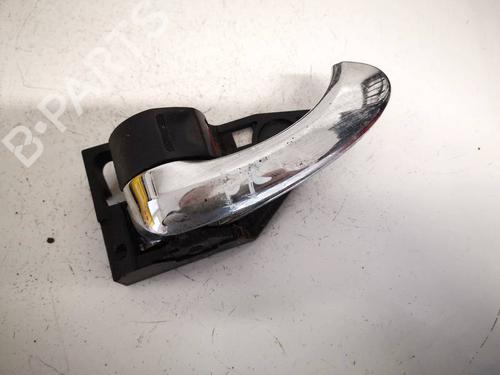 Venstre fortil invendig håndtag Venstre fortil invendig håndtag TOYOTA RAV 4 III (_A3_) 2.2 D 4WD (ALA30_, ALA30R) (177 hp) 34882492 34882492